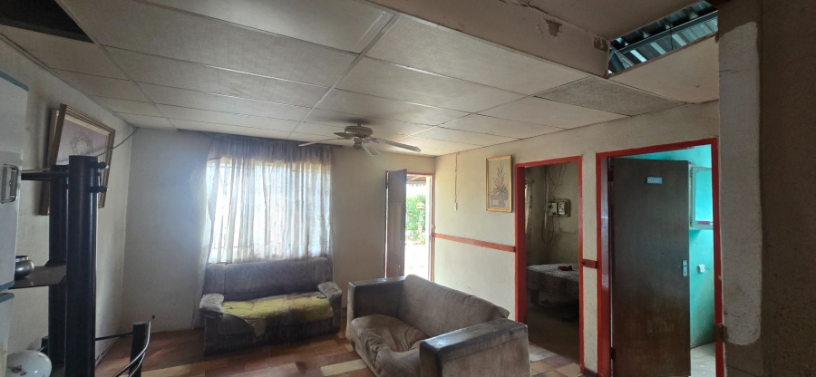 2 Bedroom Property for Sale in Bloemside 4 Free State